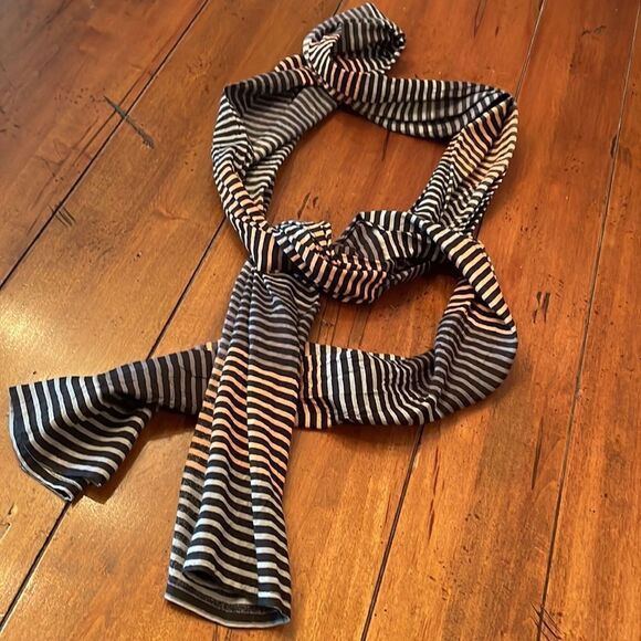 Masai Women's Tunic and Matching Scarf - XL - Picture 5 of 10